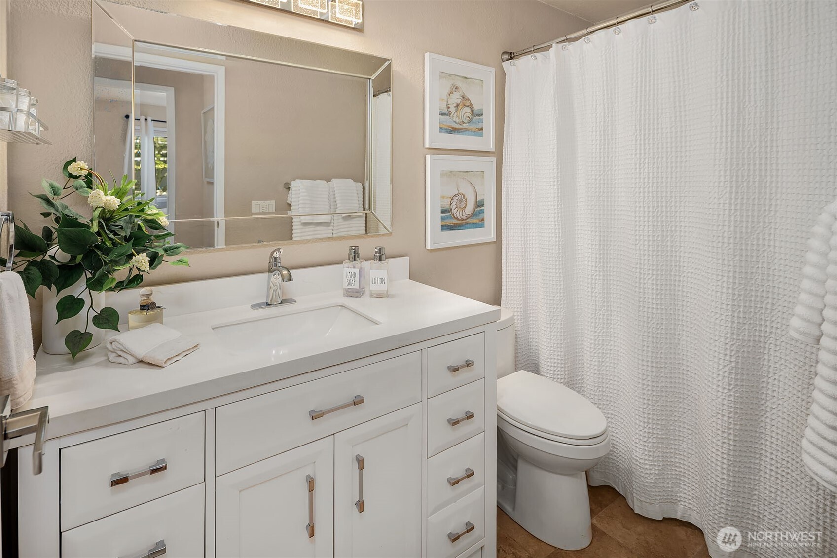 605 5th Street #B-201, Kirkland, WA 98033