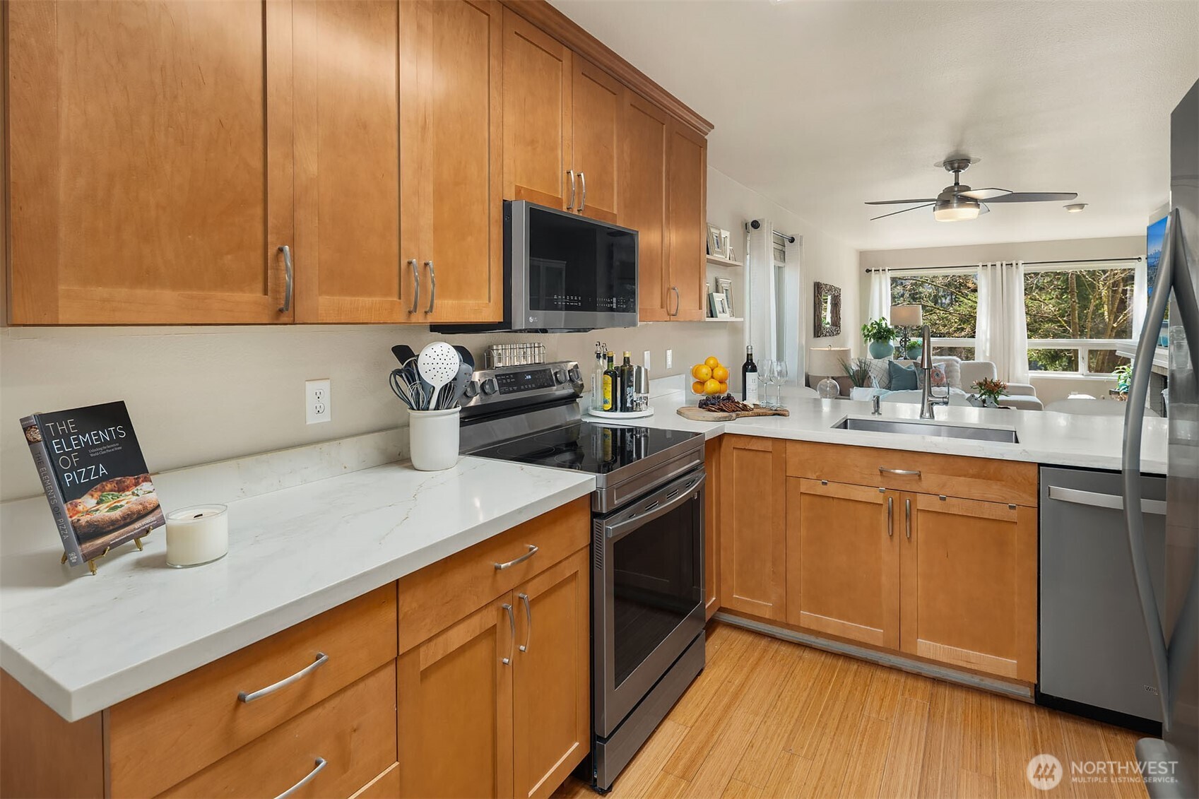 605 5th Street #B-201, Kirkland, WA 98033