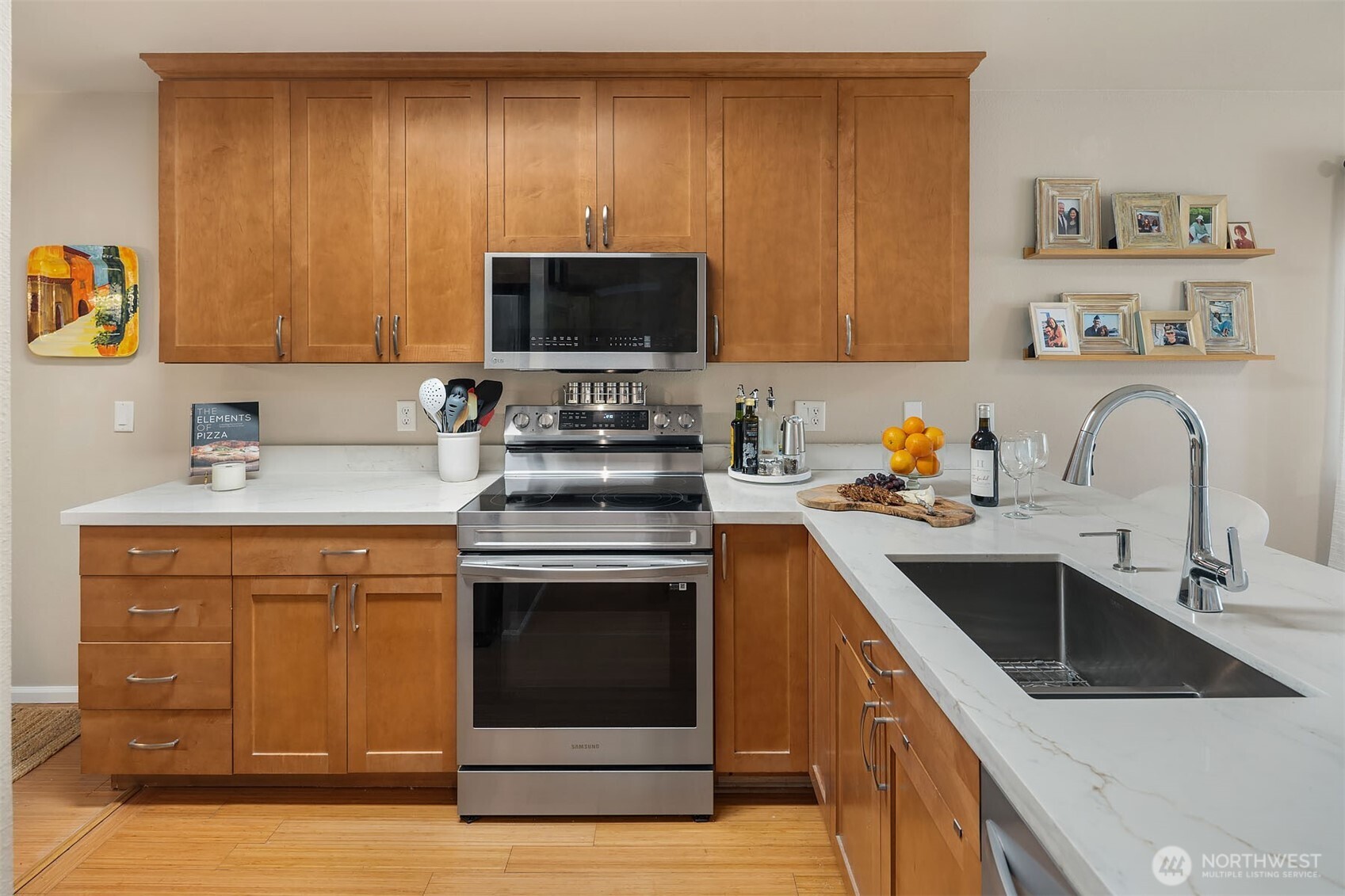605 5th Street #B-201, Kirkland, WA 98033