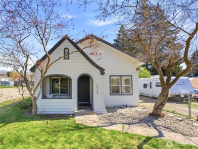319 N Keller Avenue , East Wenatchee, WA 98802