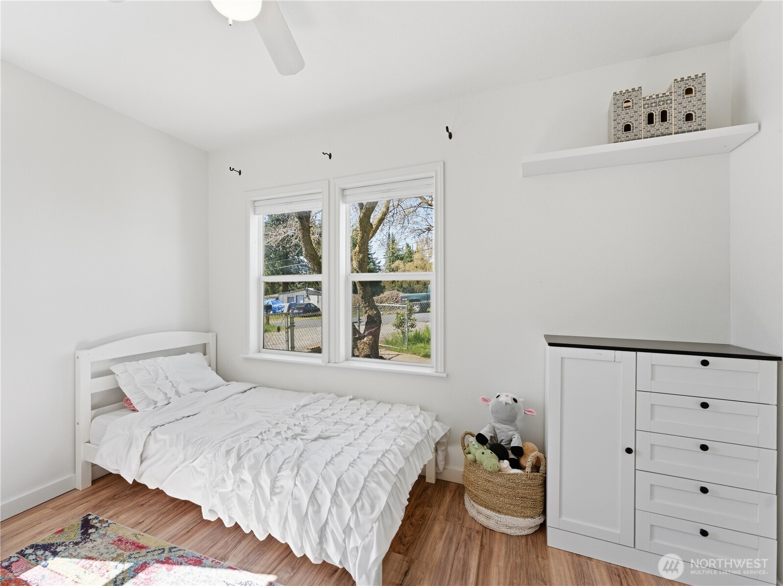 319 N Keller Avenue , East Wenatchee, WA 98802