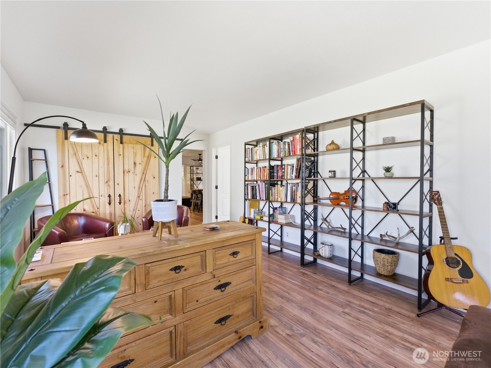 319 N Keller Avenue , East Wenatchee, WA 98802