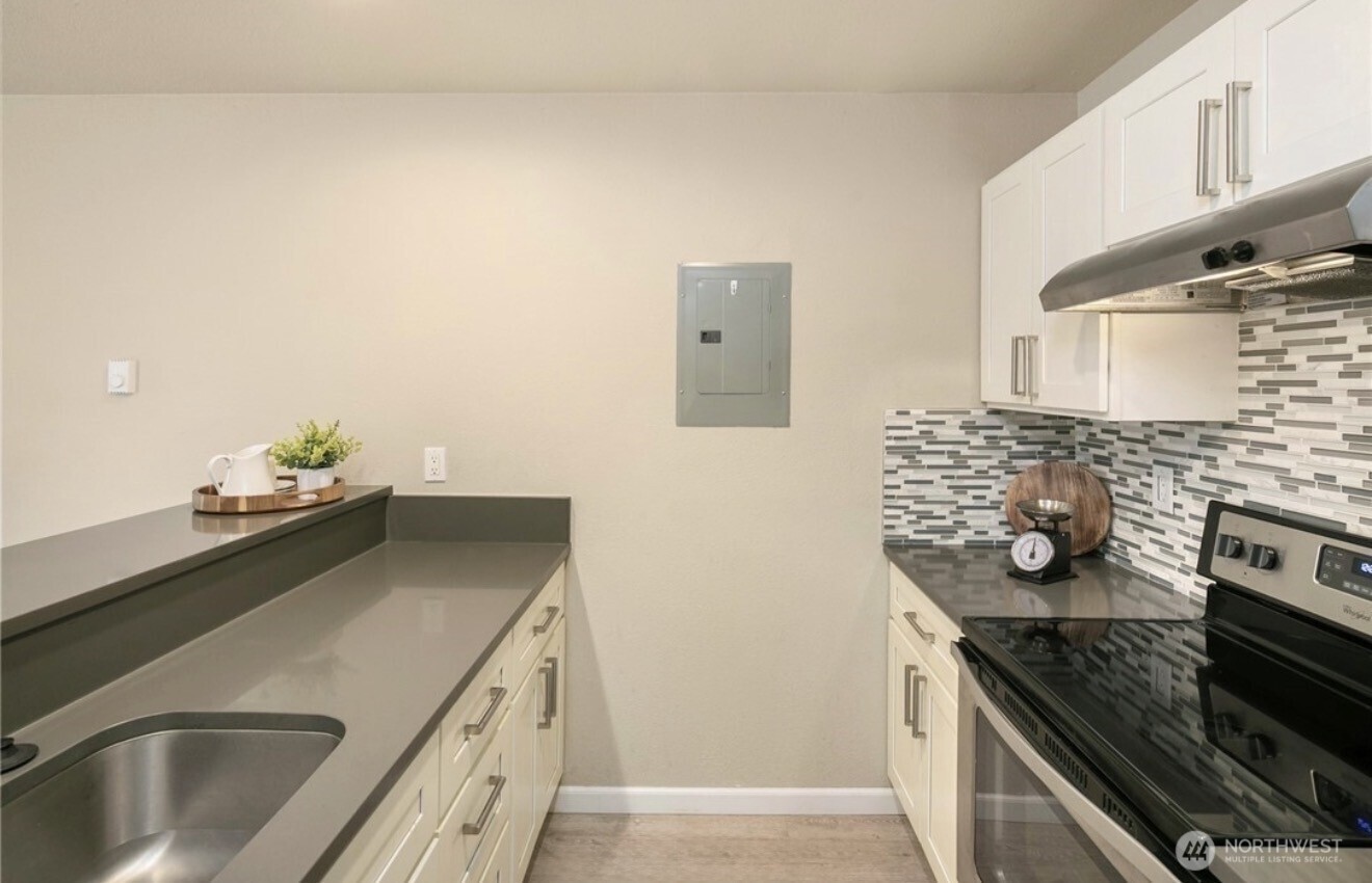 17431 Ambaum Boulevard S #B13, Seattle, WA 98148