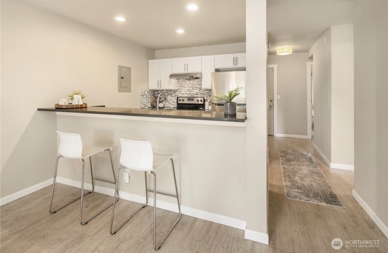 17431 Ambaum Boulevard S #B13, Seattle, WA 98148