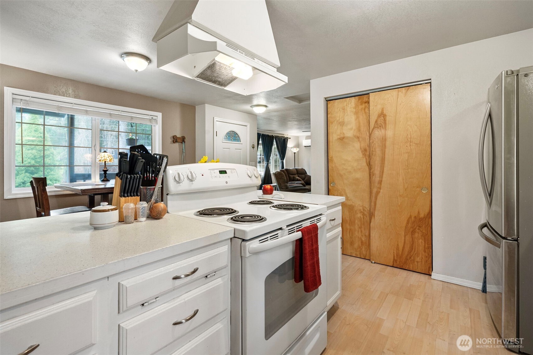 161 E Barnsby Place , Shelton, WA 98584