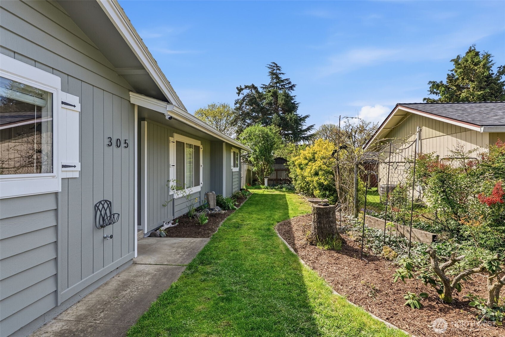 305 Hollyberry Street , Woodland, WA 98674