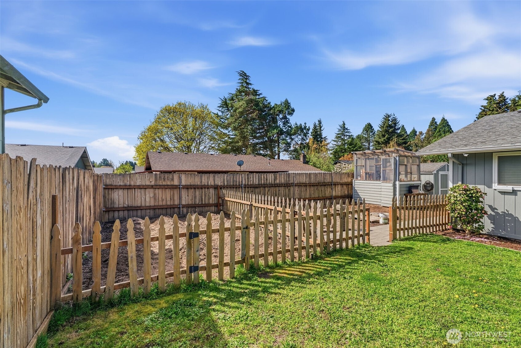 305 Hollyberry Street , Woodland, WA 98674