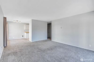 952 100th Avenue NE #236, Bellevue, WA 98004 - Photo 6
