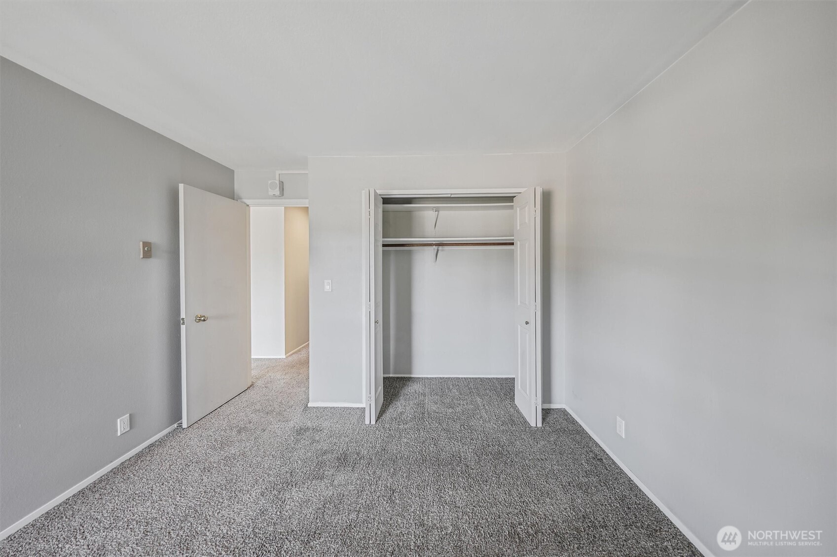 952 100th Avenue NE #236, Bellevue, WA 98004