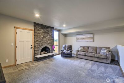 2421 98th Avenue Ct E, Edgewood, WA 98371 - Photo 5
