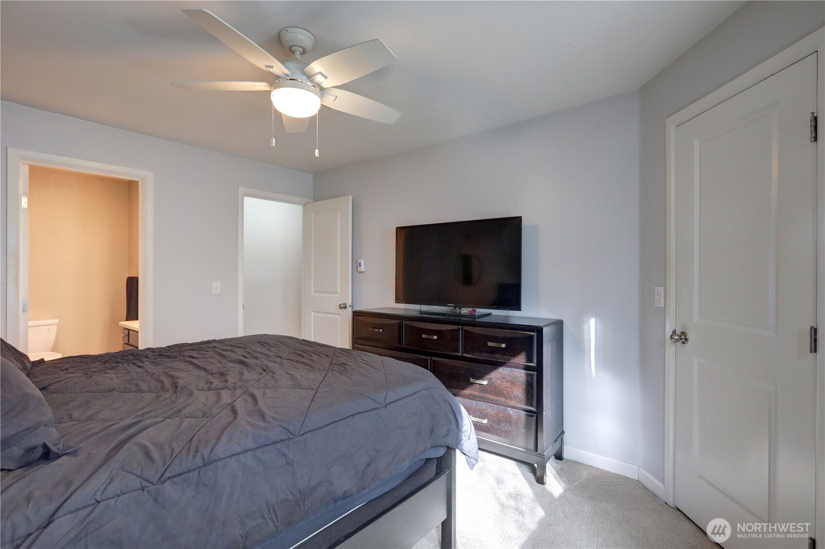 31500 33rd Place SW #F103, Federal Way, WA 98023
