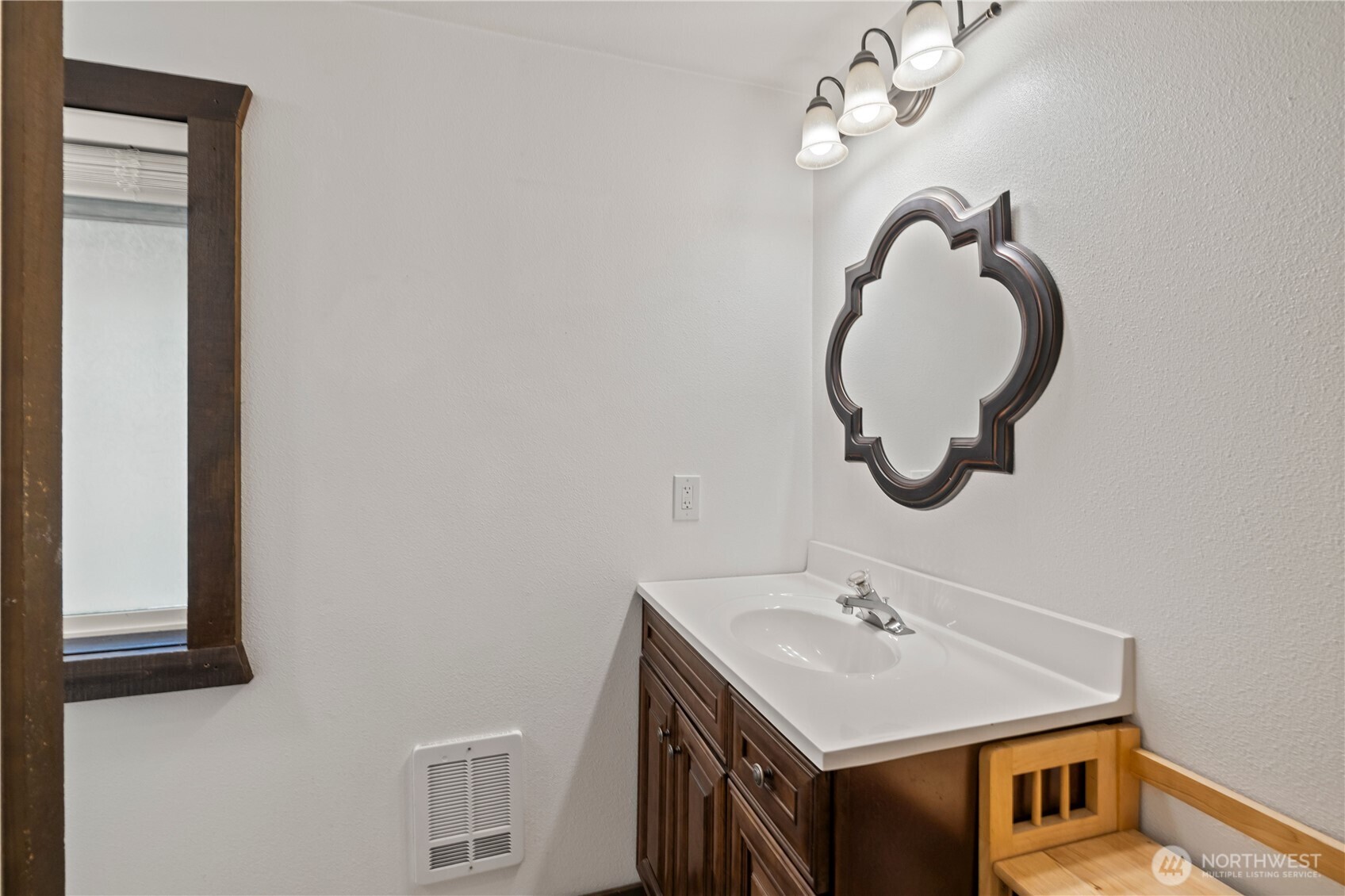 424 Cannon Road , Packwood, WA 98361