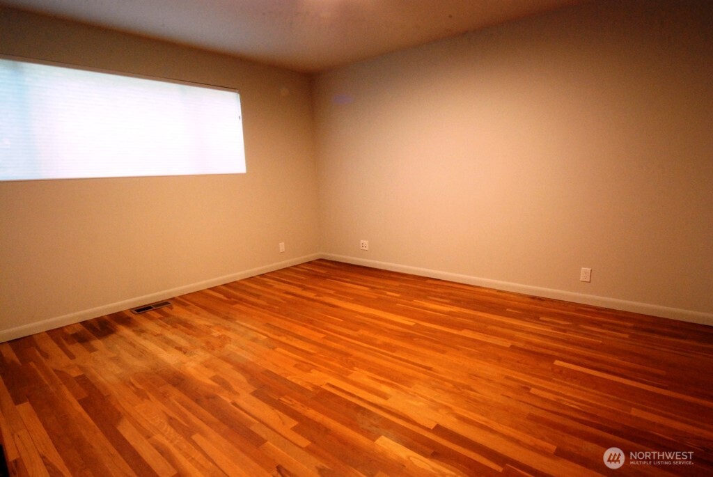 930 130th Avenue NE, Bellevue, WA 98005
