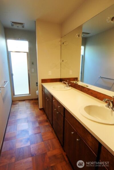 930 130th Avenue NE, Bellevue, WA 98005 - Photo 20