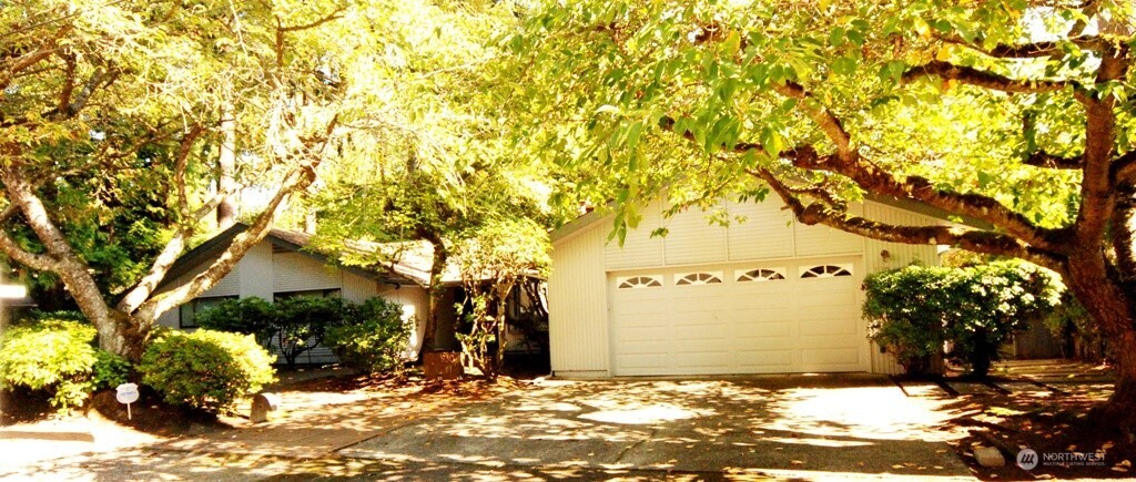 930 130th Avenue NE, Bellevue, WA 98005