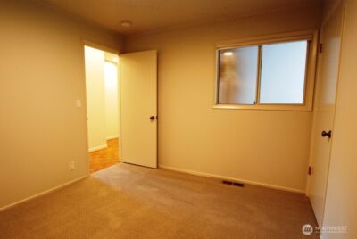 930 130th Avenue NE, Bellevue, WA 98005 - Photo 21