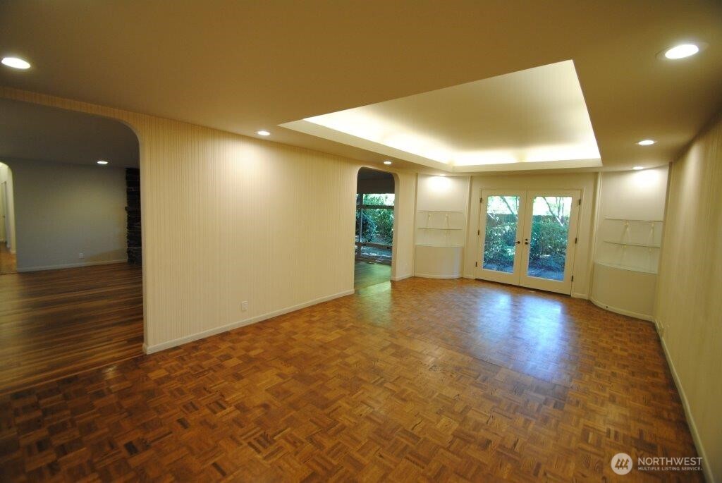 930 130th Avenue NE, Bellevue, WA 98005