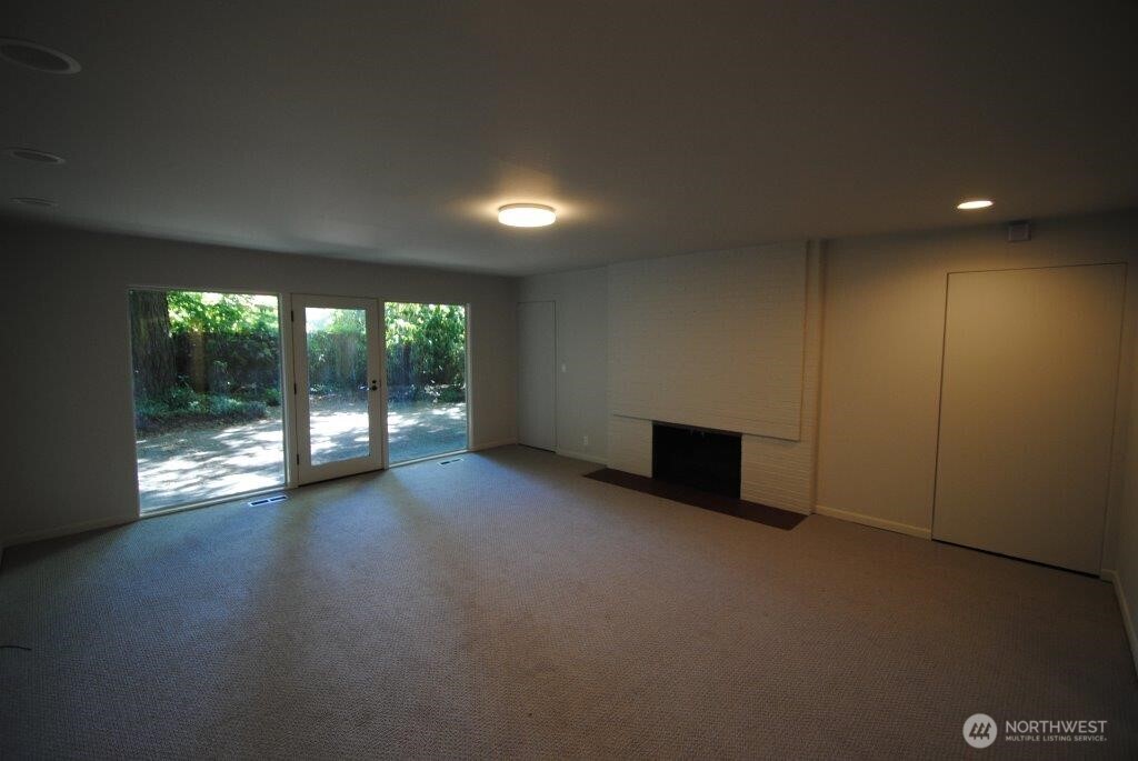 930 130th Avenue NE, Bellevue, WA 98005