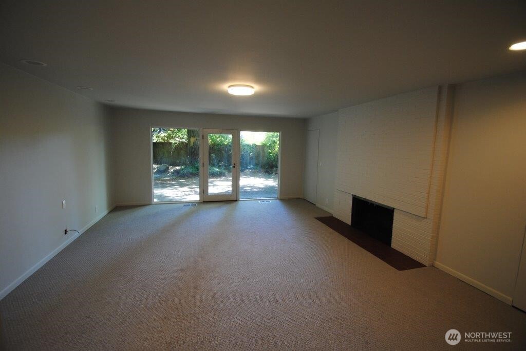 930 130th Avenue NE, Bellevue, WA 98005