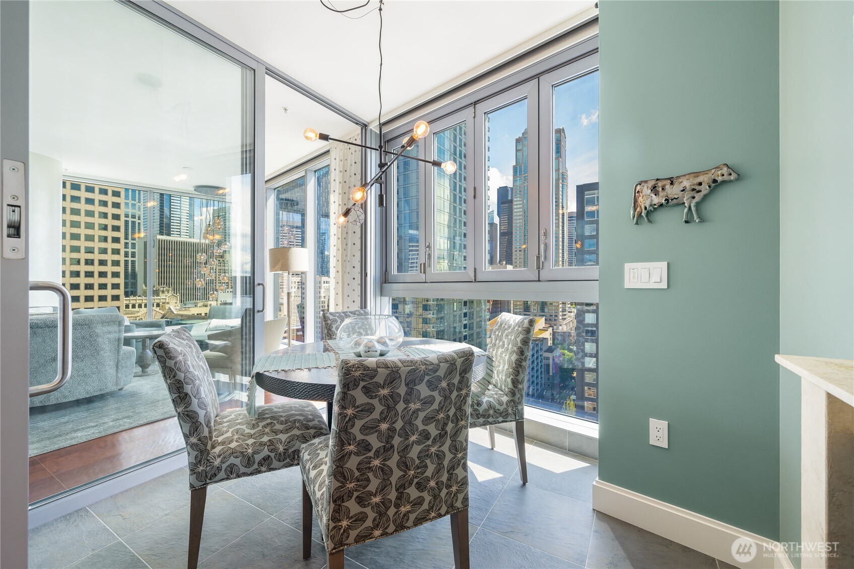 1521 2nd Avenue #1602, Seattle, WA 98101