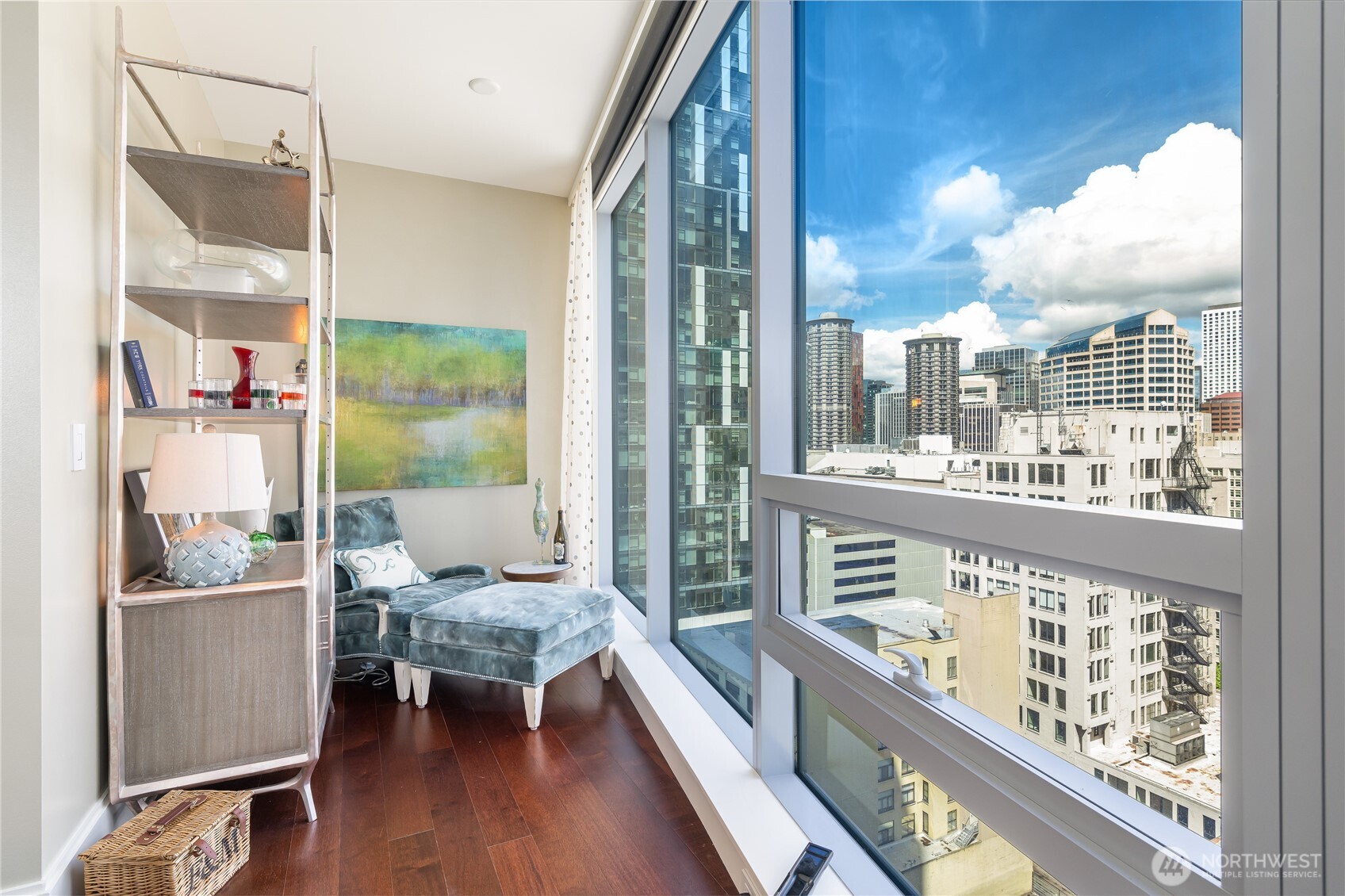 1521 2nd Avenue #1602, Seattle, WA 98101