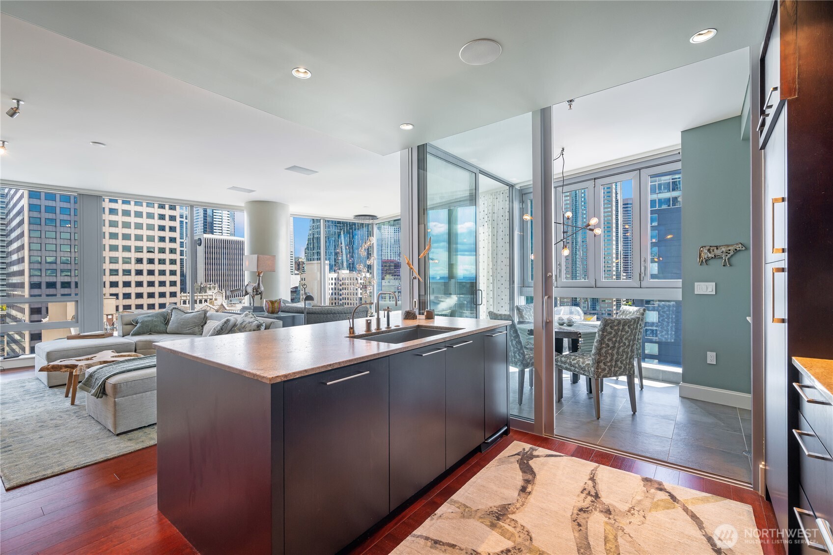 1521 2nd Avenue #1602, Seattle, WA 98101