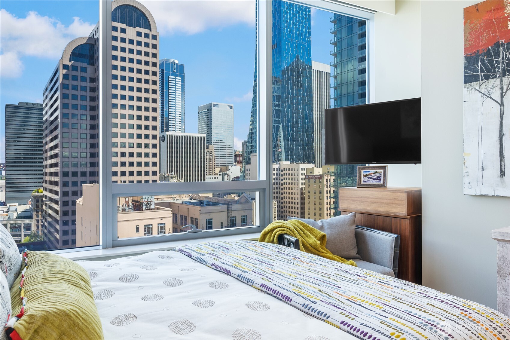 1521 2nd Avenue #1602, Seattle, WA 98101