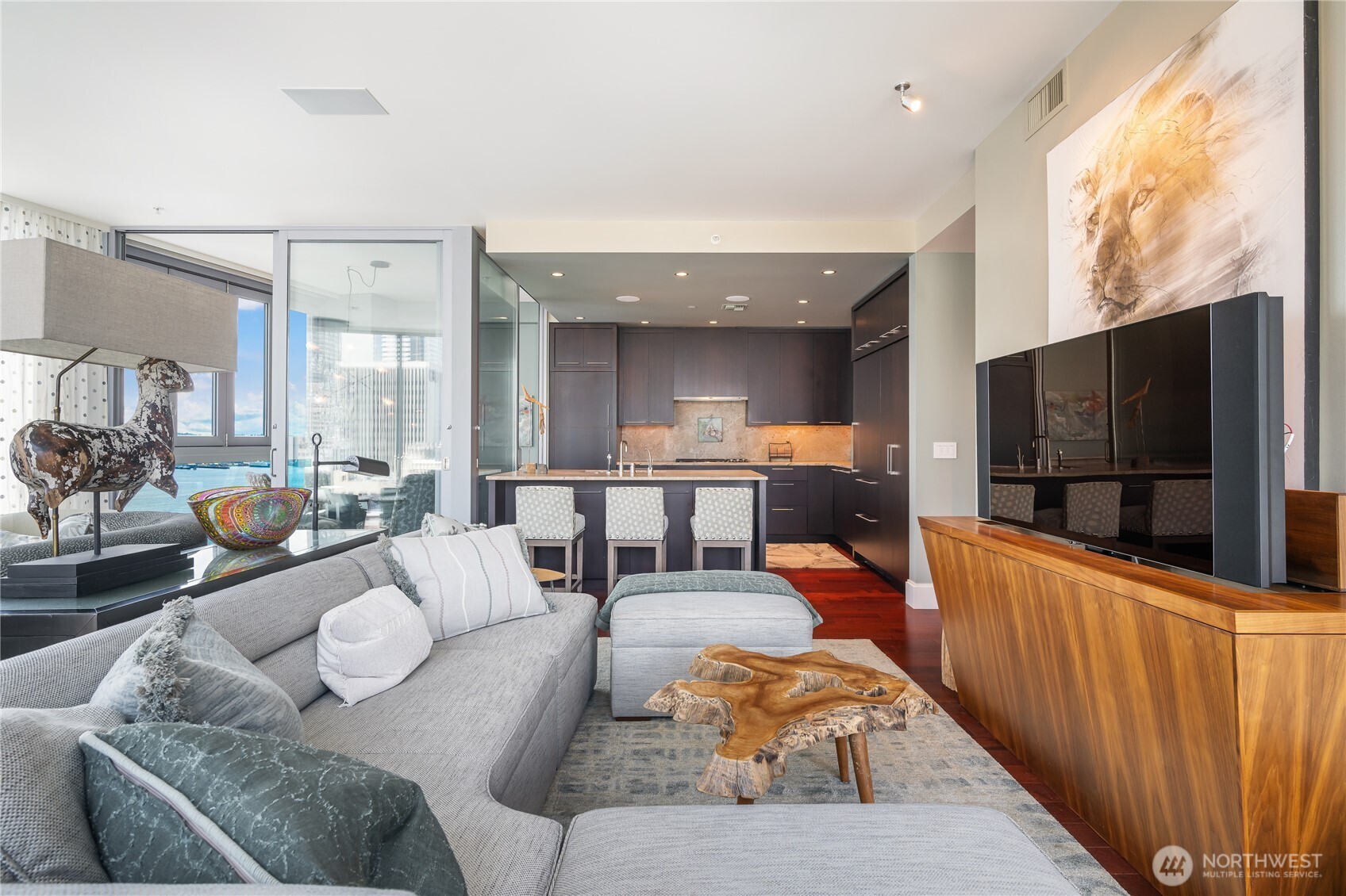 1521 2nd Avenue #1602, Seattle, WA 98101