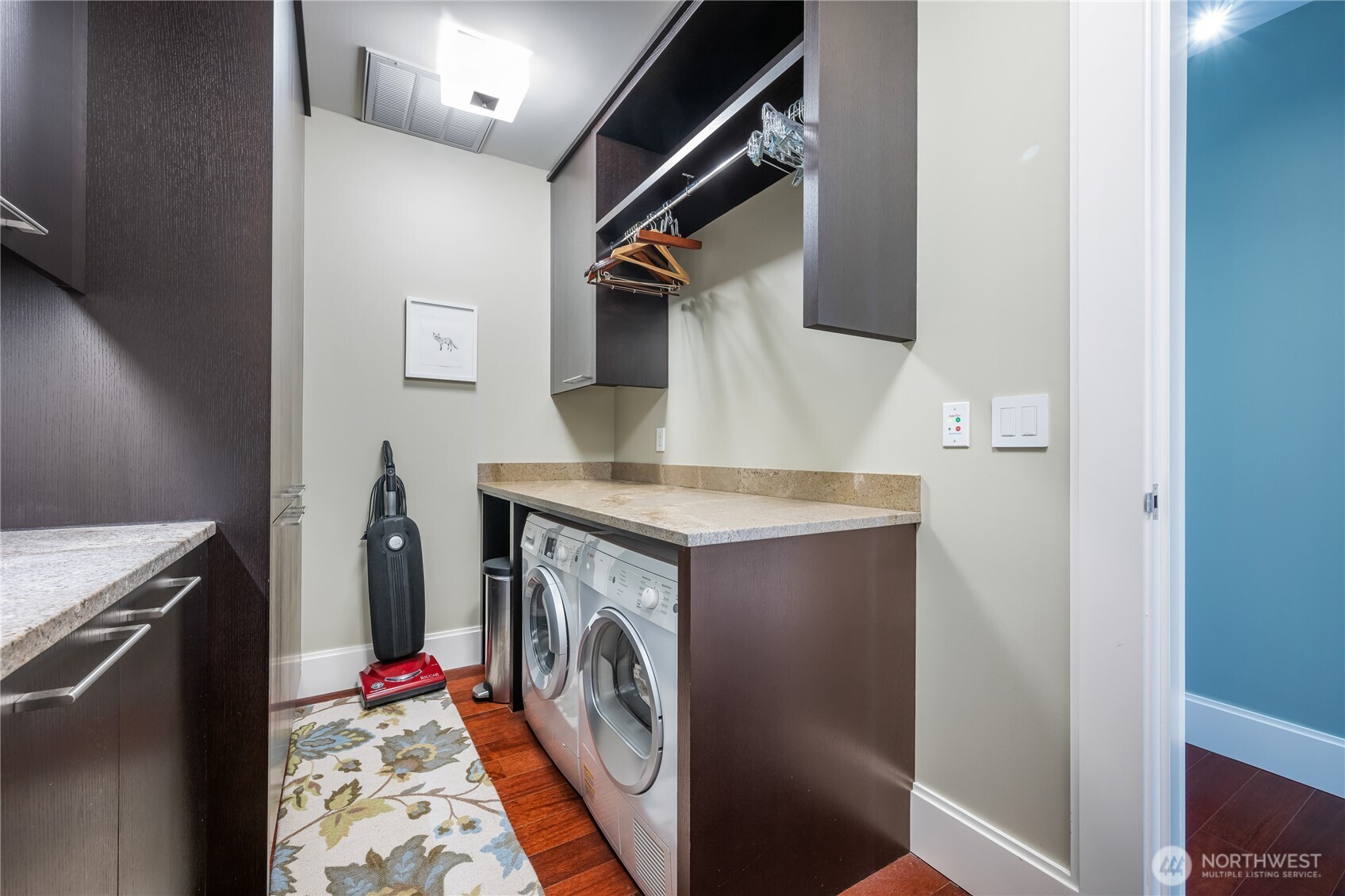1521 2nd Avenue #1602, Seattle, WA 98101