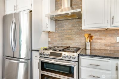 2209 28th Street SE, Puyallup, WA 98372 - Photo 10