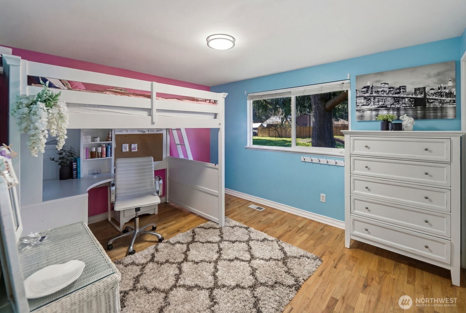 8554 NE 137th Pl , Kirkland, WA 98034