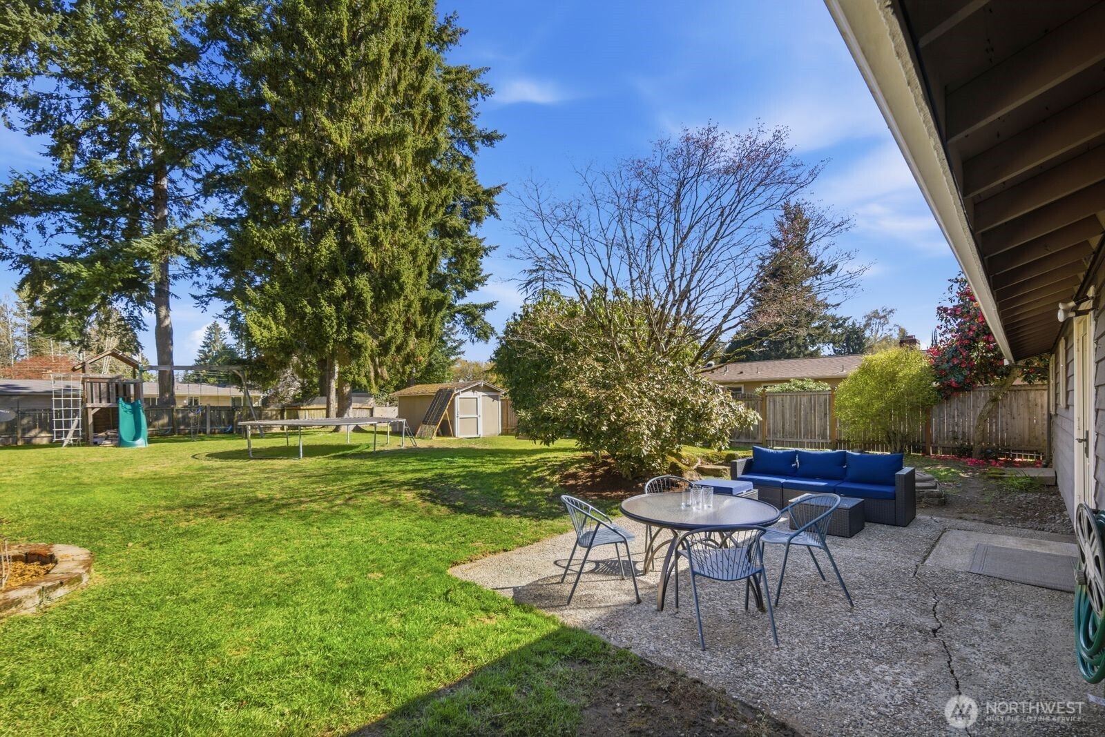 8554 NE 137th Pl , Kirkland, WA 98034