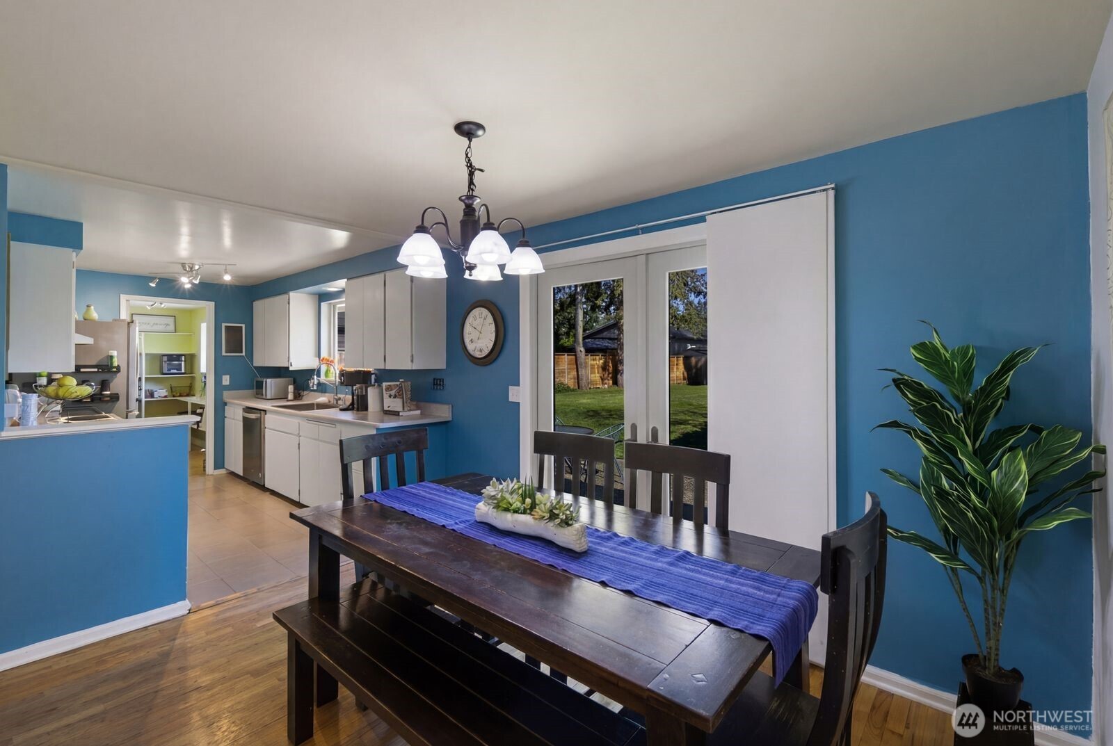 8554 NE 137th Pl , Kirkland, WA 98034
