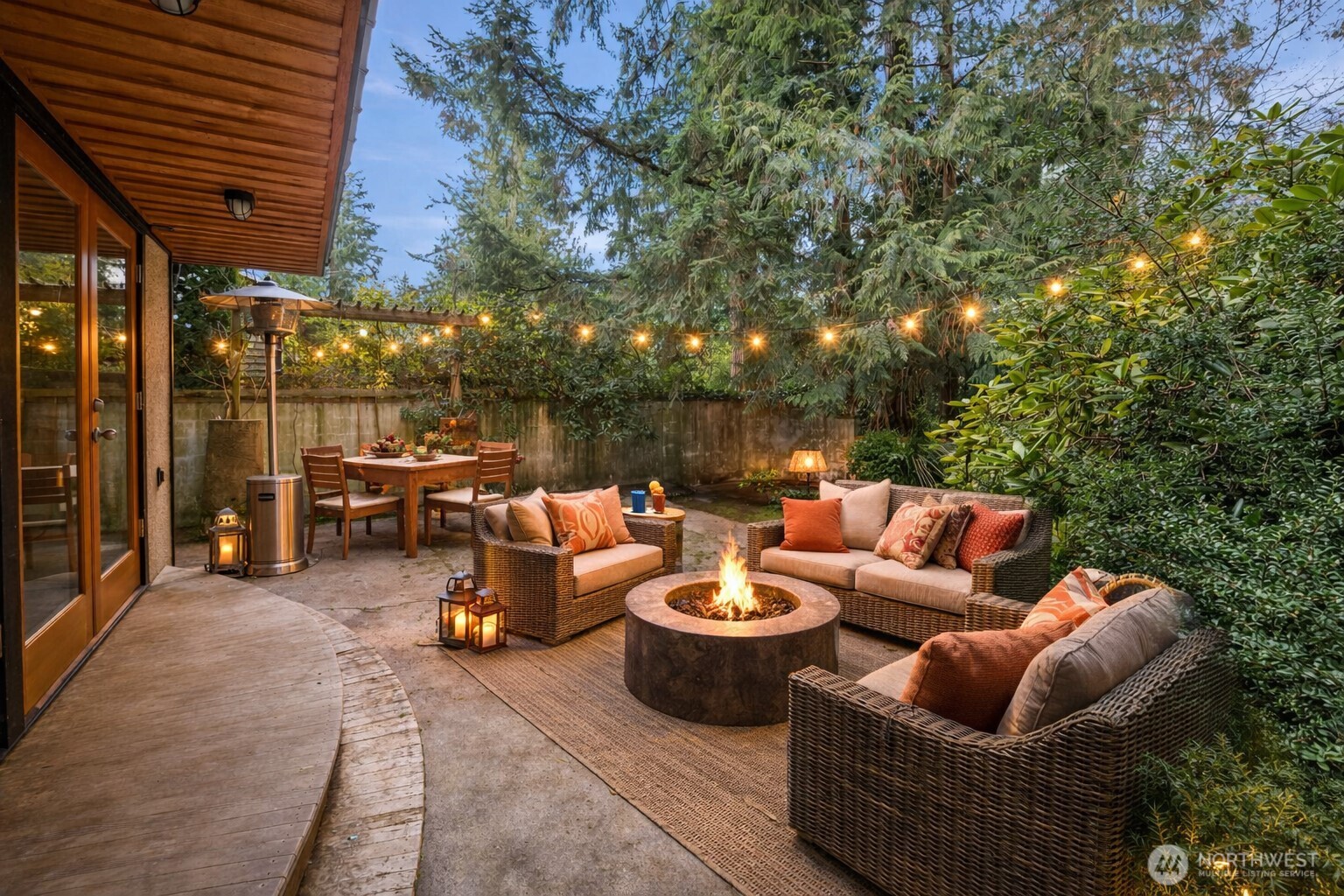 2812 204th Avenue Ct , Lake Tapps, WA 98391