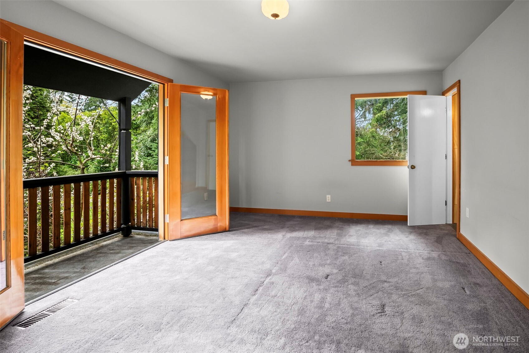 2812 204th Avenue Ct , Lake Tapps, WA 98391