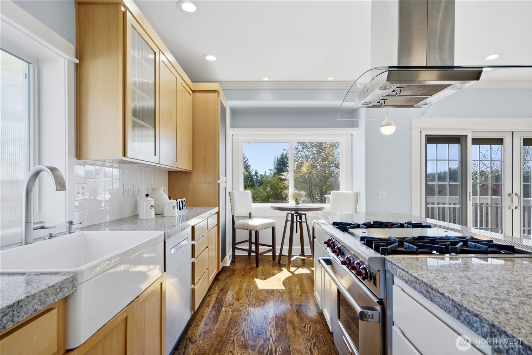 2313 N 39th Street , Seattle, WA 98103