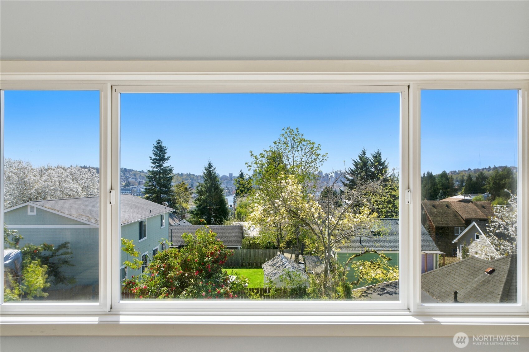 2313 N 39th Street , Seattle, WA 98103