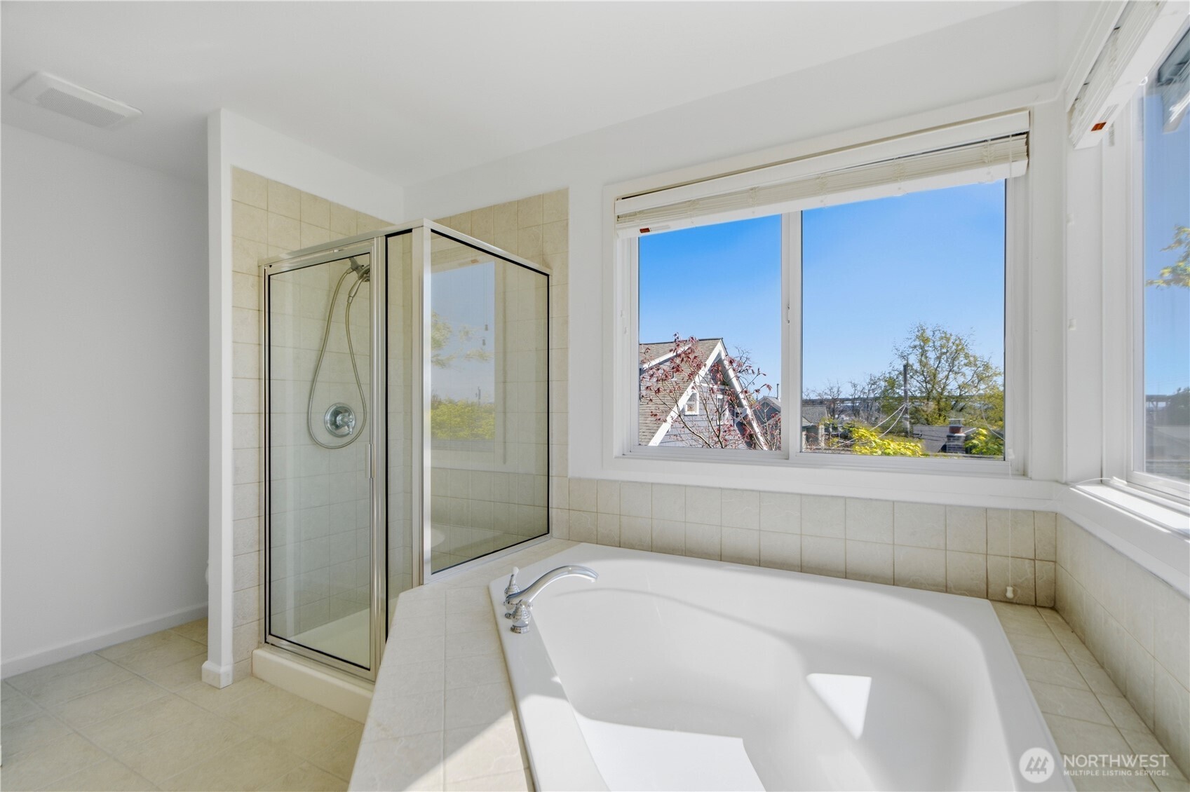 2313 N 39th Street , Seattle, WA 98103