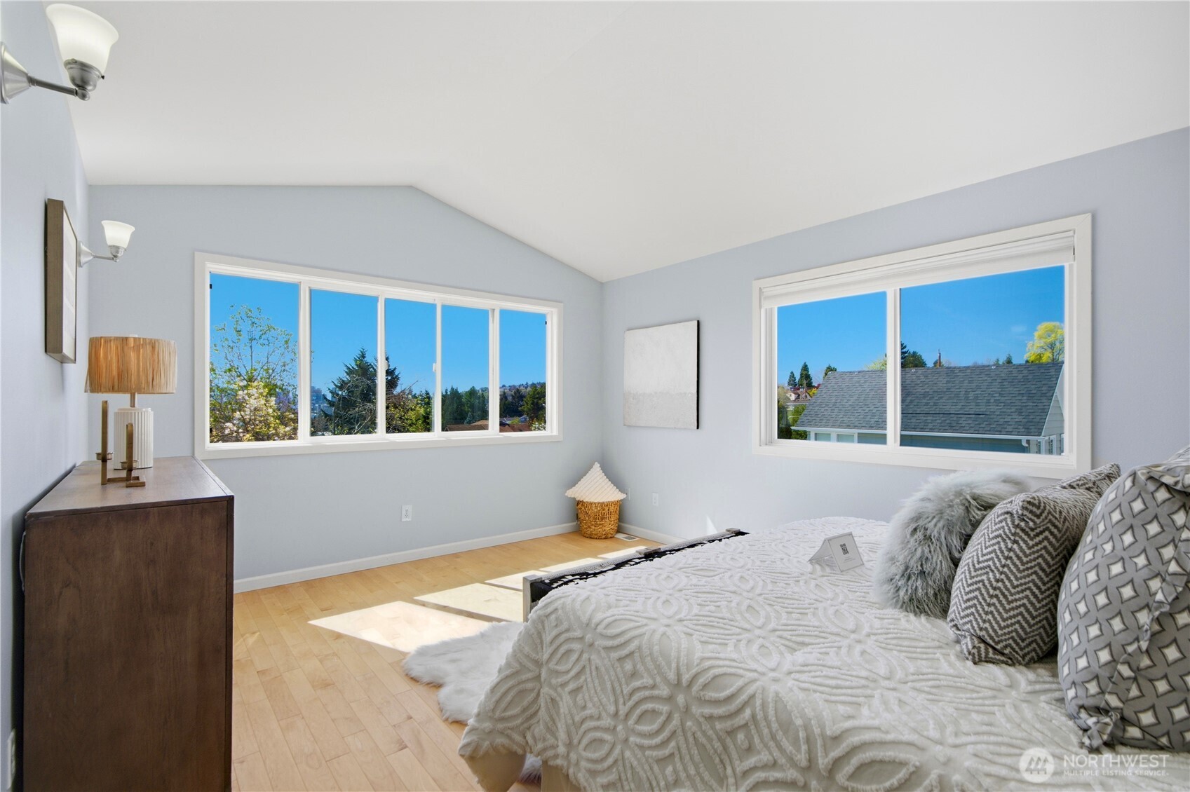 2313 N 39th Street , Seattle, WA 98103