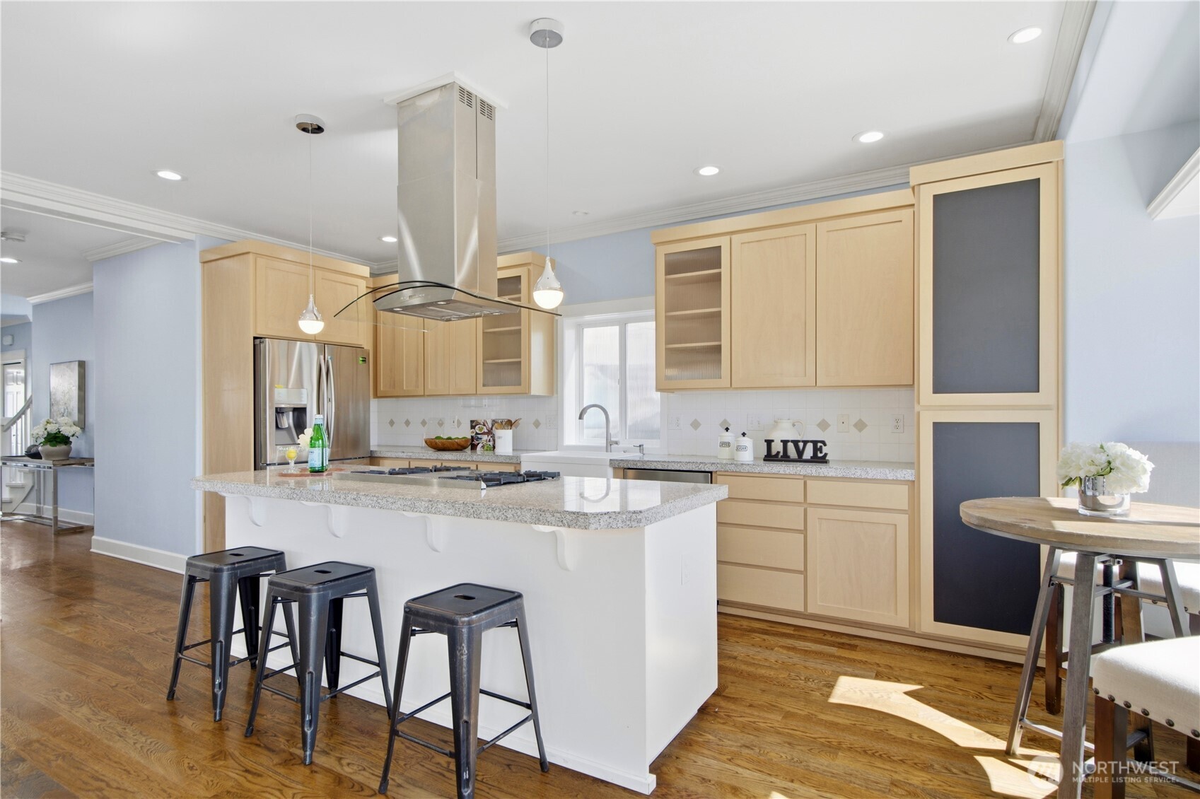 2313 N 39th Street , Seattle, WA 98103