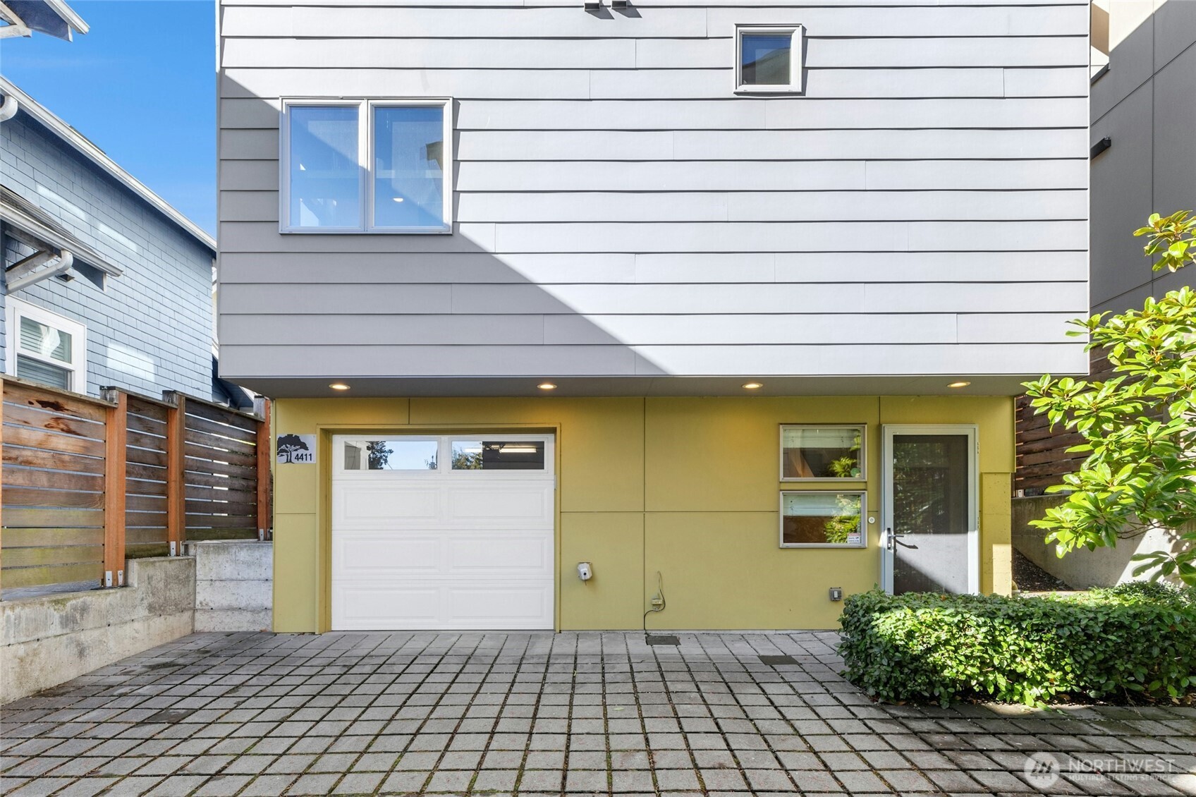 4411 Meridian Avenue N, Seattle, WA 98103