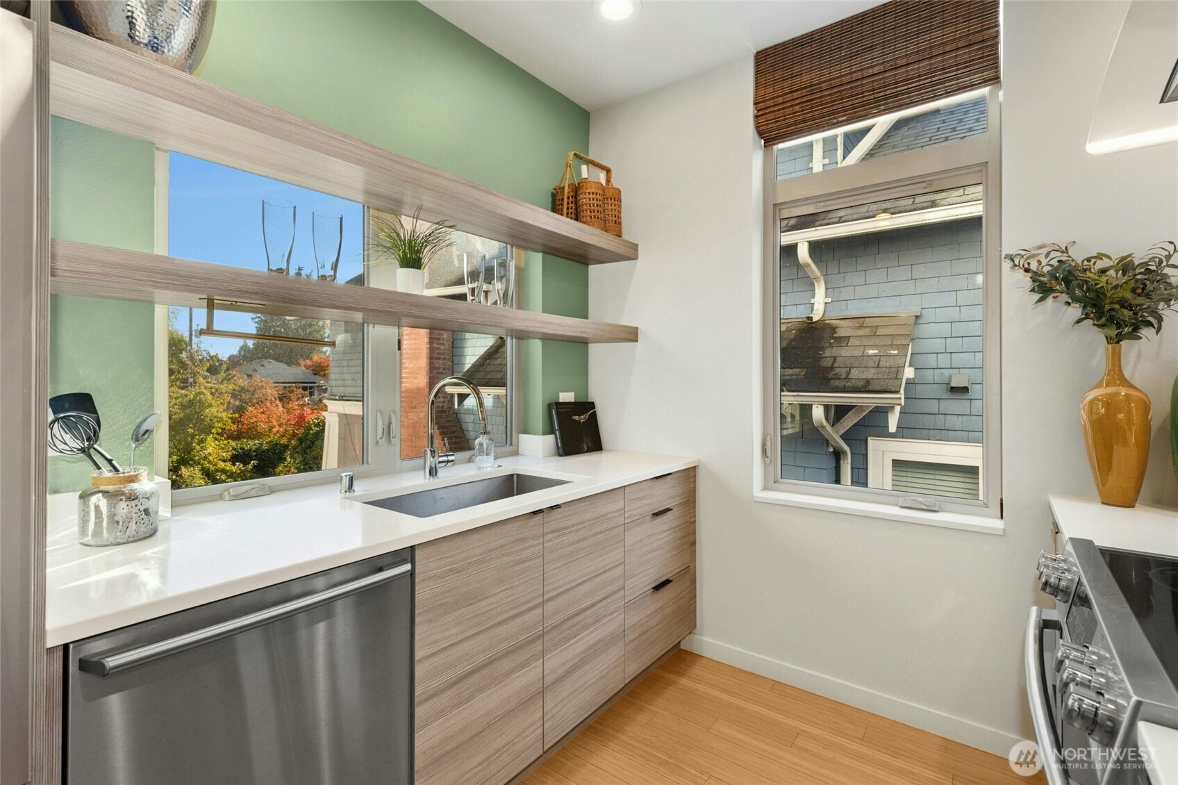 4411 Meridian Avenue N, Seattle, WA 98103