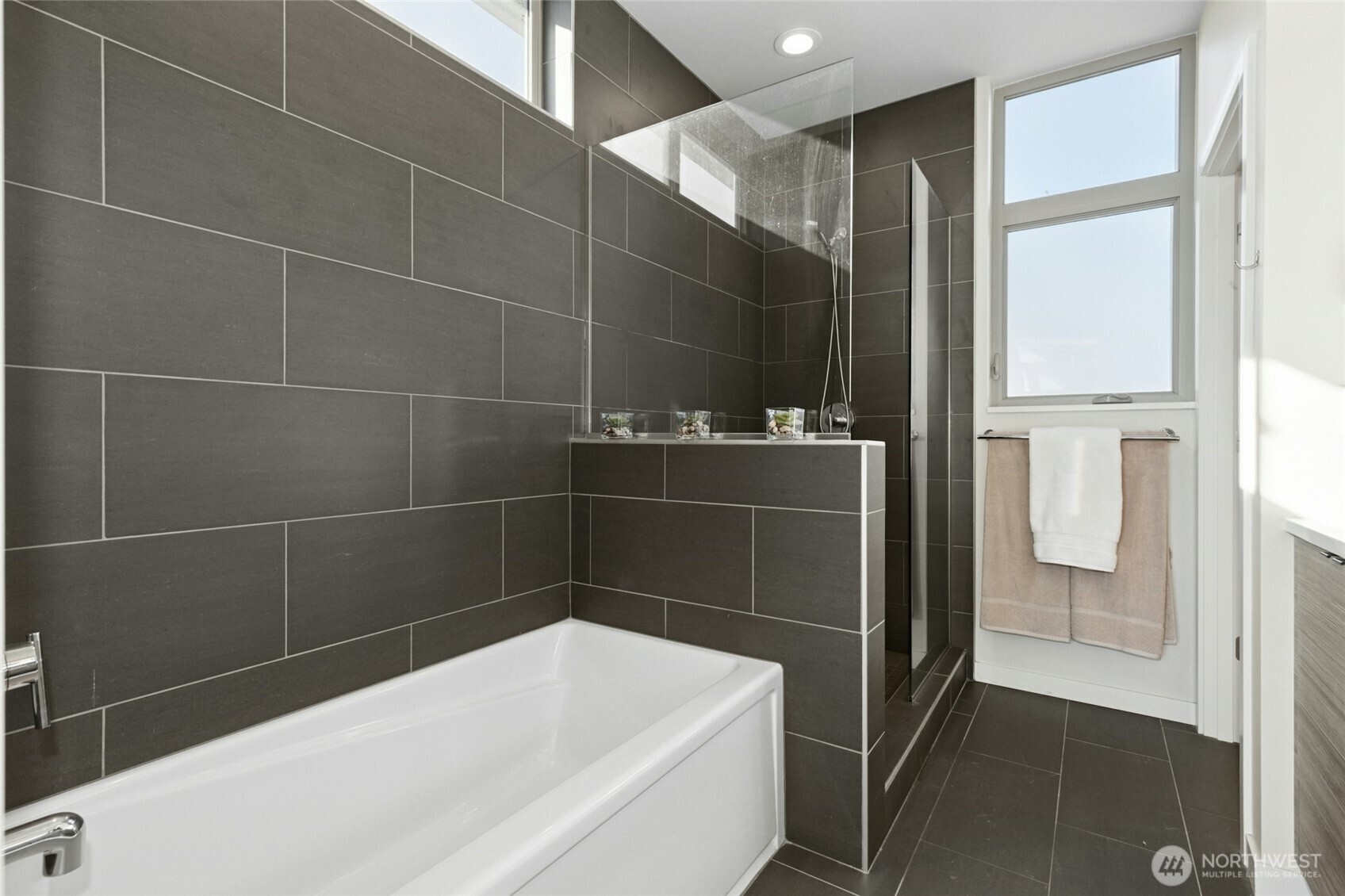 4411 Meridian Avenue N, Seattle, WA 98103