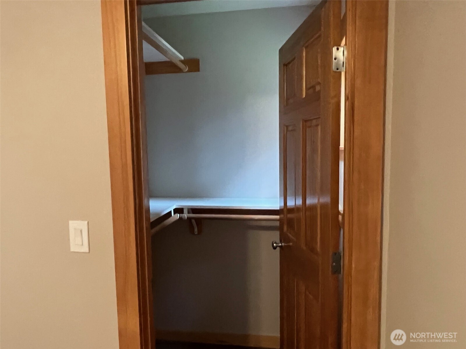 266 Ericksen Avenue NE #272, Bainbridge Island, WA 98110