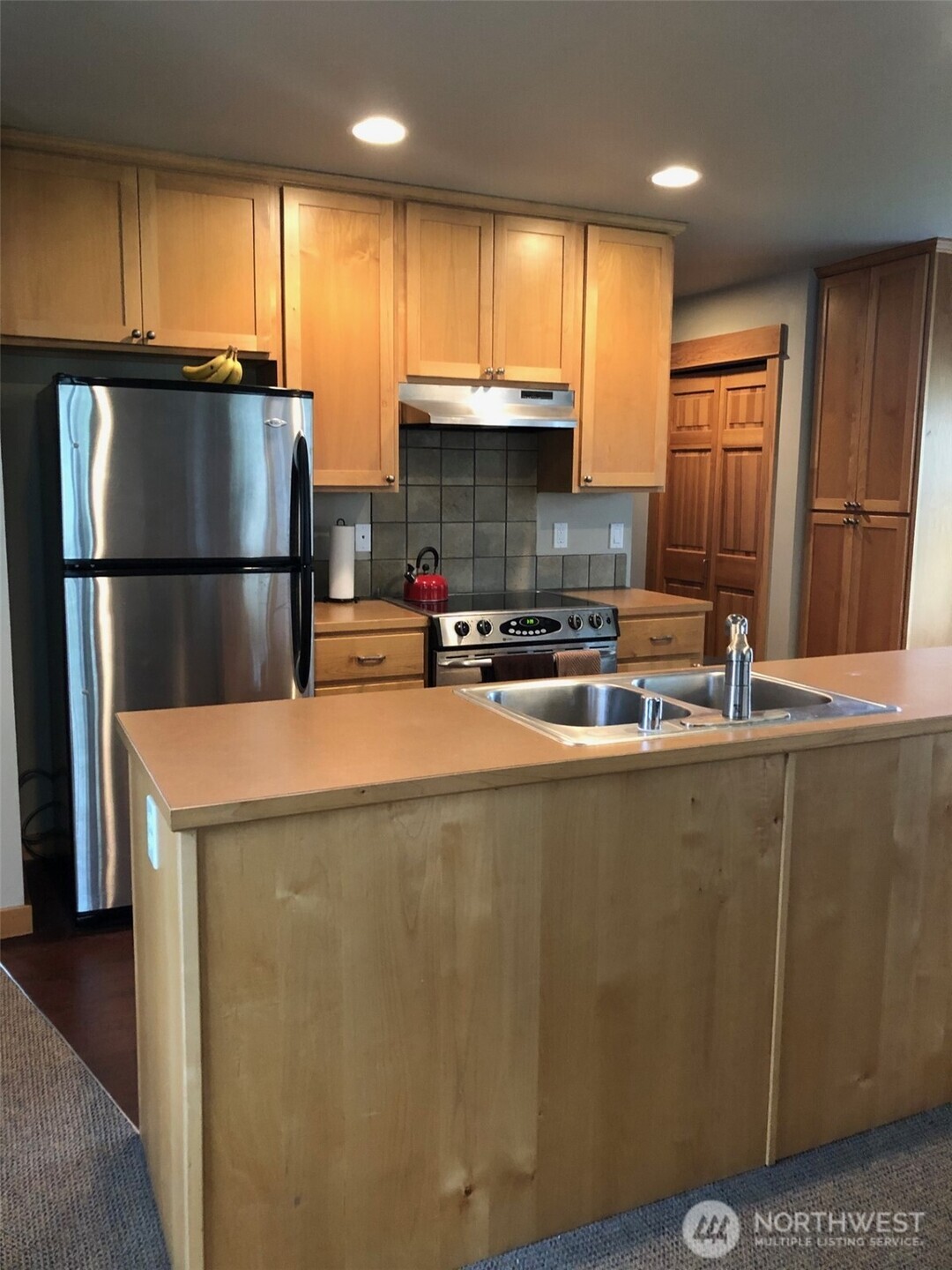 266 Ericksen Avenue NE #272, Bainbridge Island, WA 98110