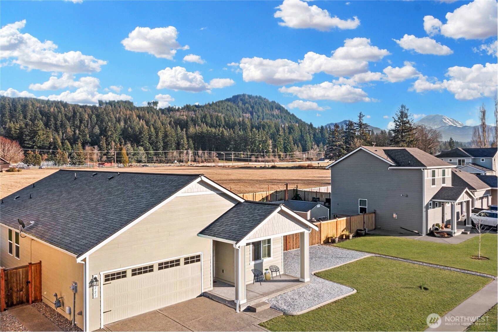 227 Jasmine Lane N, Enumclaw, WA 98022