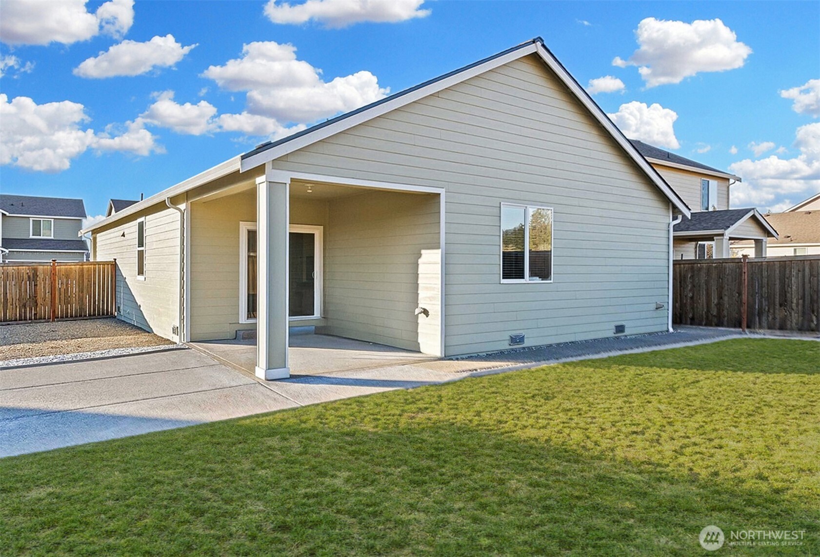 227 Jasmine Lane N, Enumclaw, WA 98022