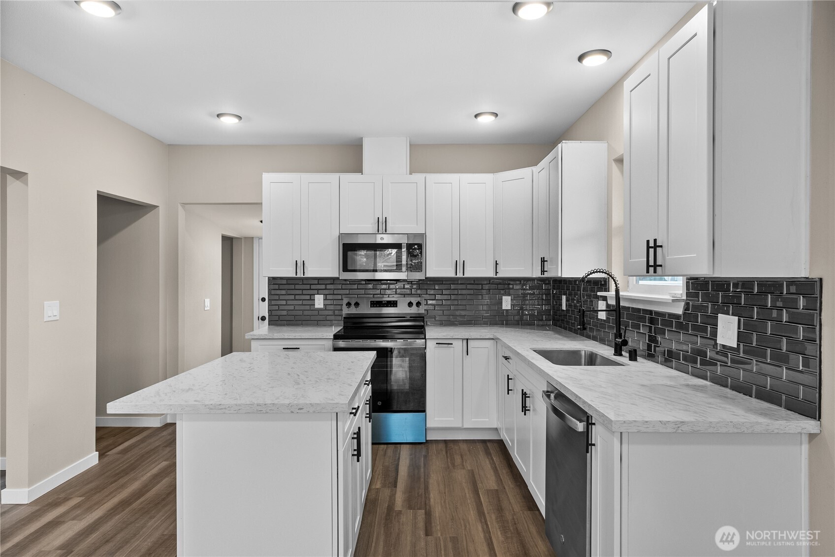 5008 N Visscher Street , Tacoma, WA 98407
