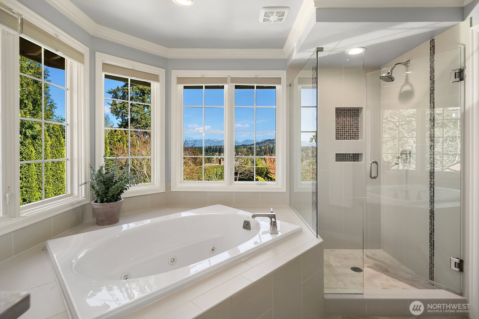 23308 SE 47th Way , Sammamish, WA 98075