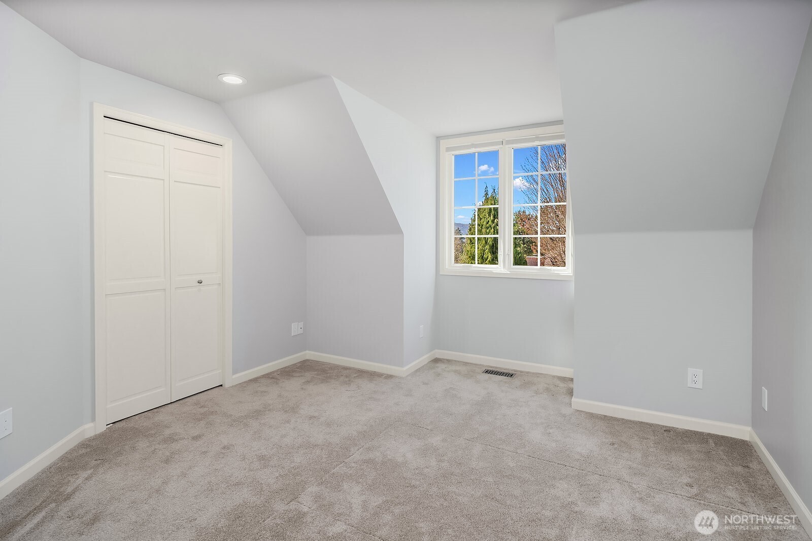 23308 SE 47th Way , Sammamish, WA 98075